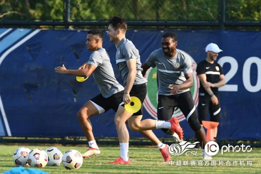 北京国安迎战河北华夏幸福，全力以赴争取胜利的简单介绍