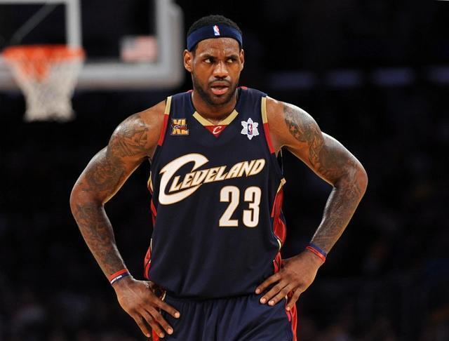 克利夫兰骑士队斩获大胜，喜迎胜利