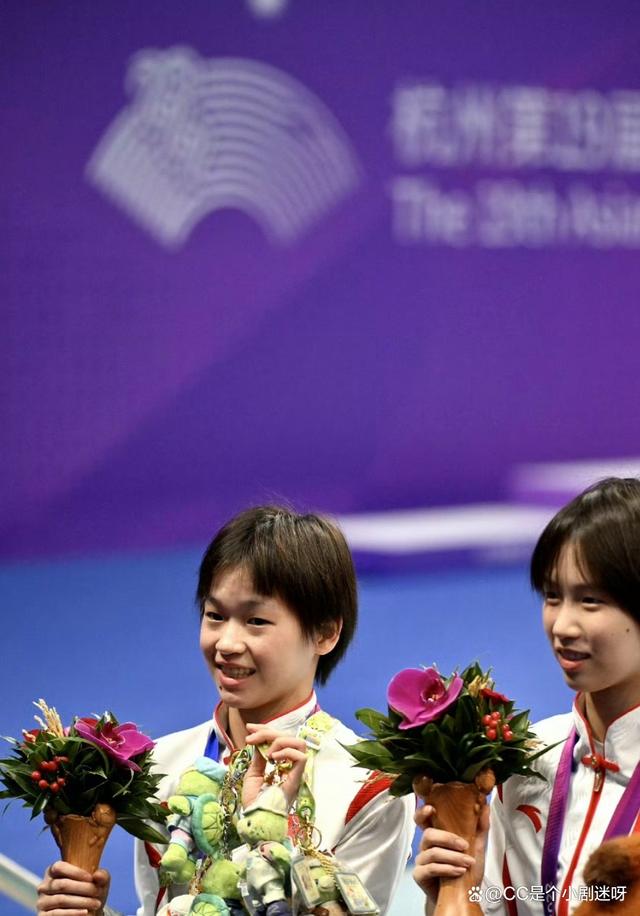 竞技场上绽放的笑容,传递正能量给世界 竞技场上绽放的笑容,传递正能量给世界