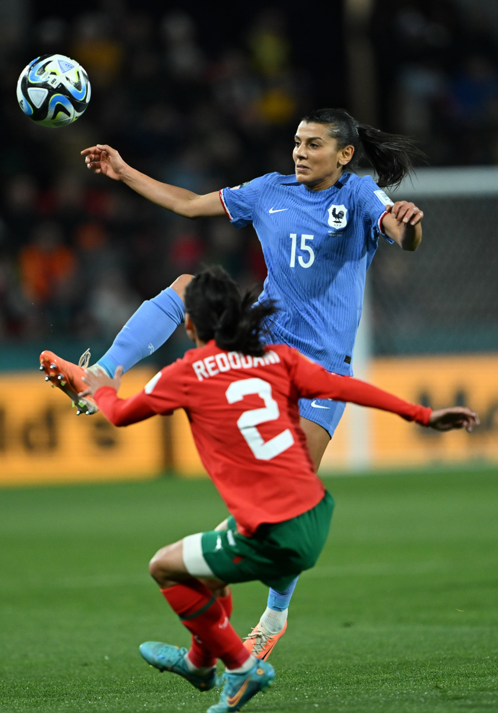 法国女足遭遇困境，面临险境欧洲杯生死战的简单介绍