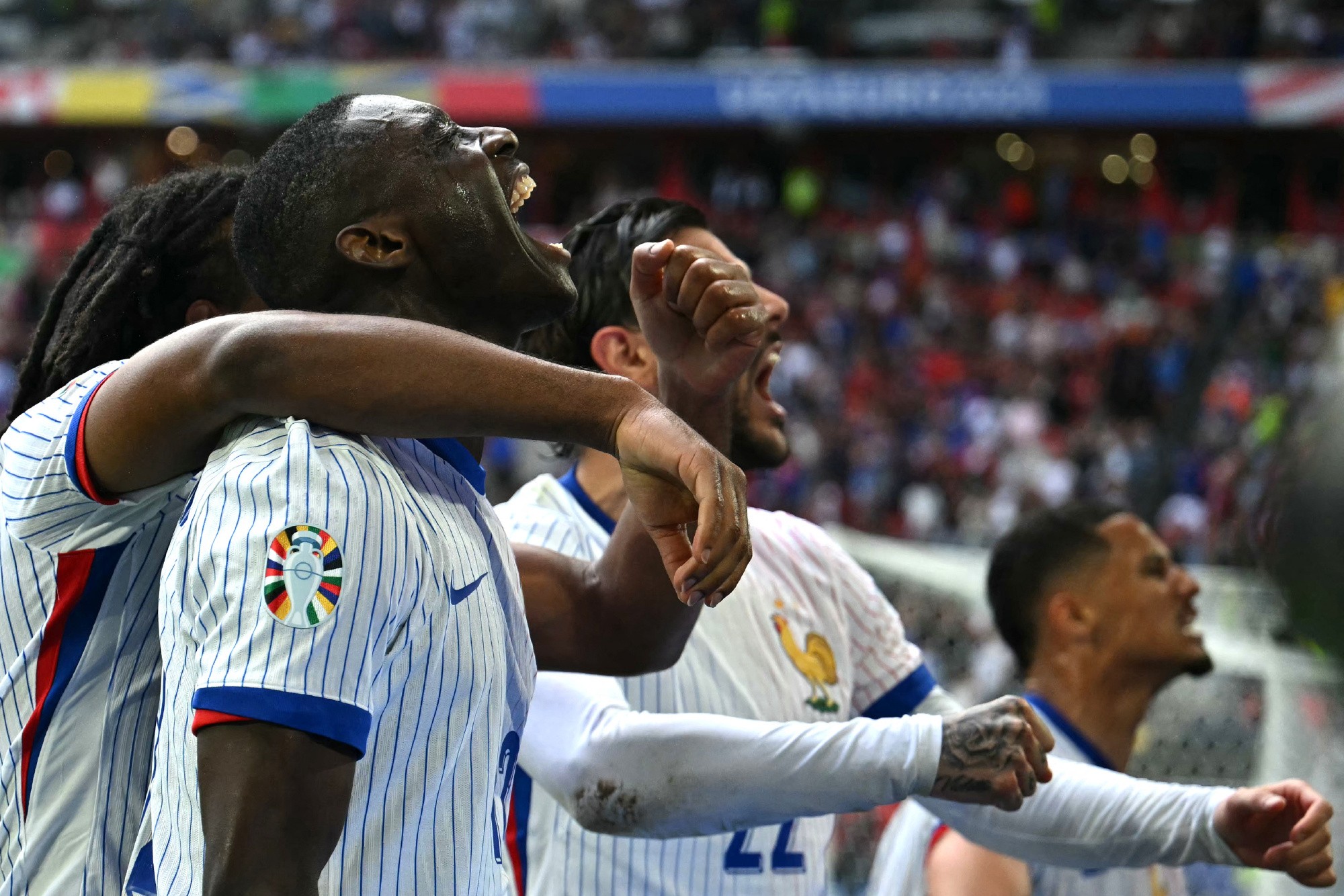 比利时淘汰巴黎，挺进欧洲杯半决赛