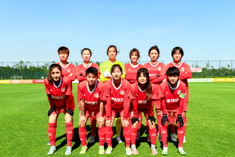 瑞典女足联赛揭幕赛点燃激情