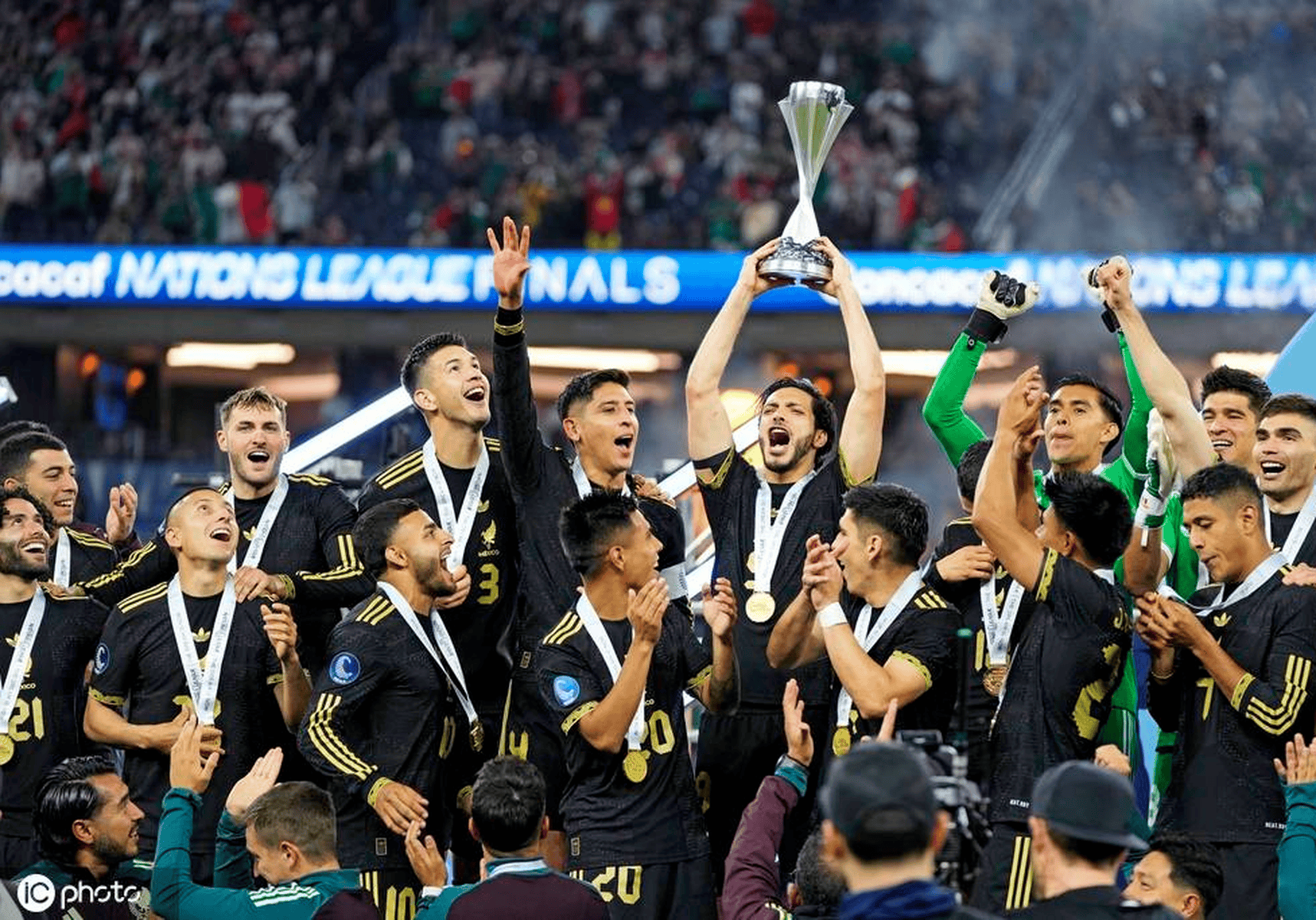 墨西哥女足夺得胜利，稳坐季军争夺席位