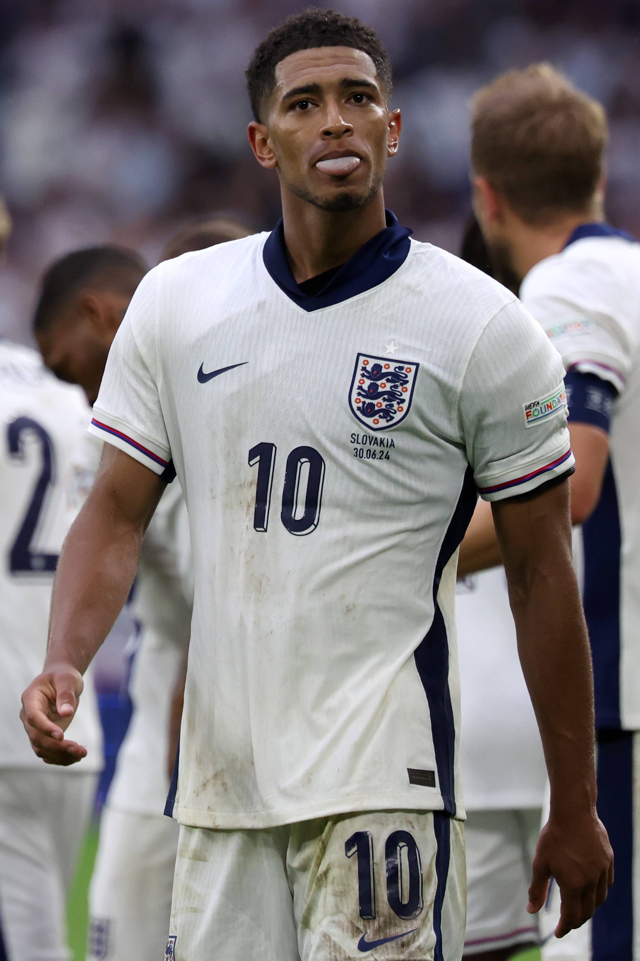 包含英格兰主场力克瑞士获得胜利的词条 包含英格兰主场力克瑞士获得胜利的词条