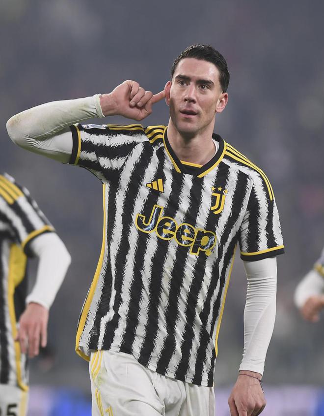 尤文图斯强势逆袭:击败AC米兰,豪取连胜气焰高涨 尤文图斯强势逆袭:击败AC米兰,豪取连胜气焰高涨