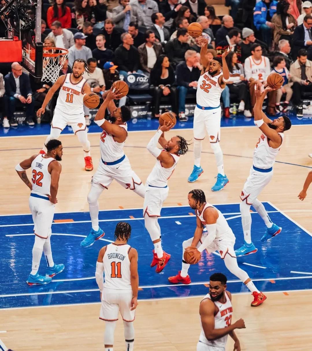 尼克斯队主场失利，球队士气受挫的简单介绍