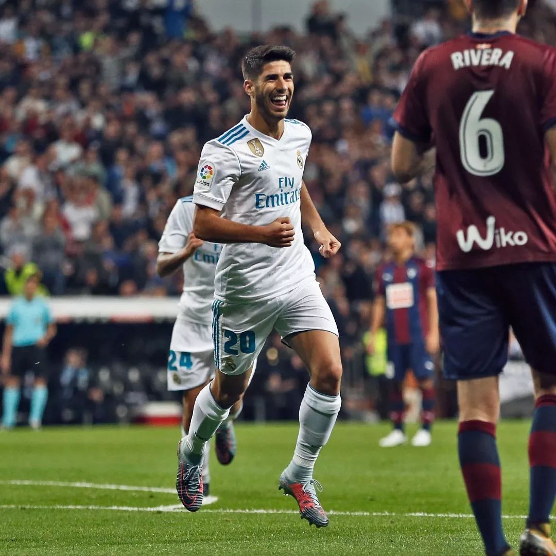 包含精湛的战术配合与球员默契,锦上添花的关键所在的词条 包含精湛的战术配合与球员默契,锦上添花的关键所在的词条