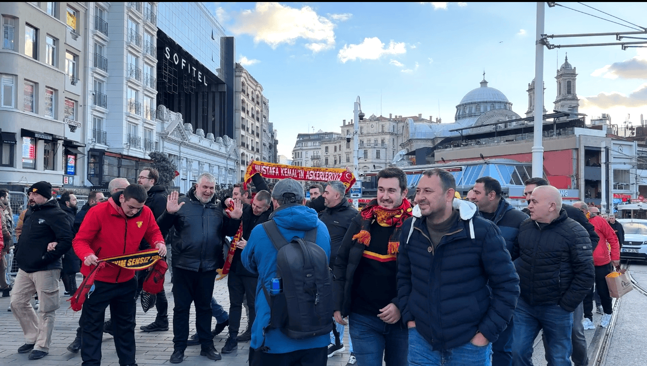 伊斯坦布尔连续胜利,球队赢得球迷尊重 伊斯坦布尔连续胜利,球队赢得球迷尊重