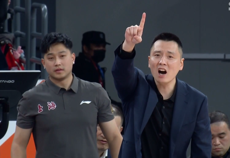 换帅效果明显，球队连胜开局