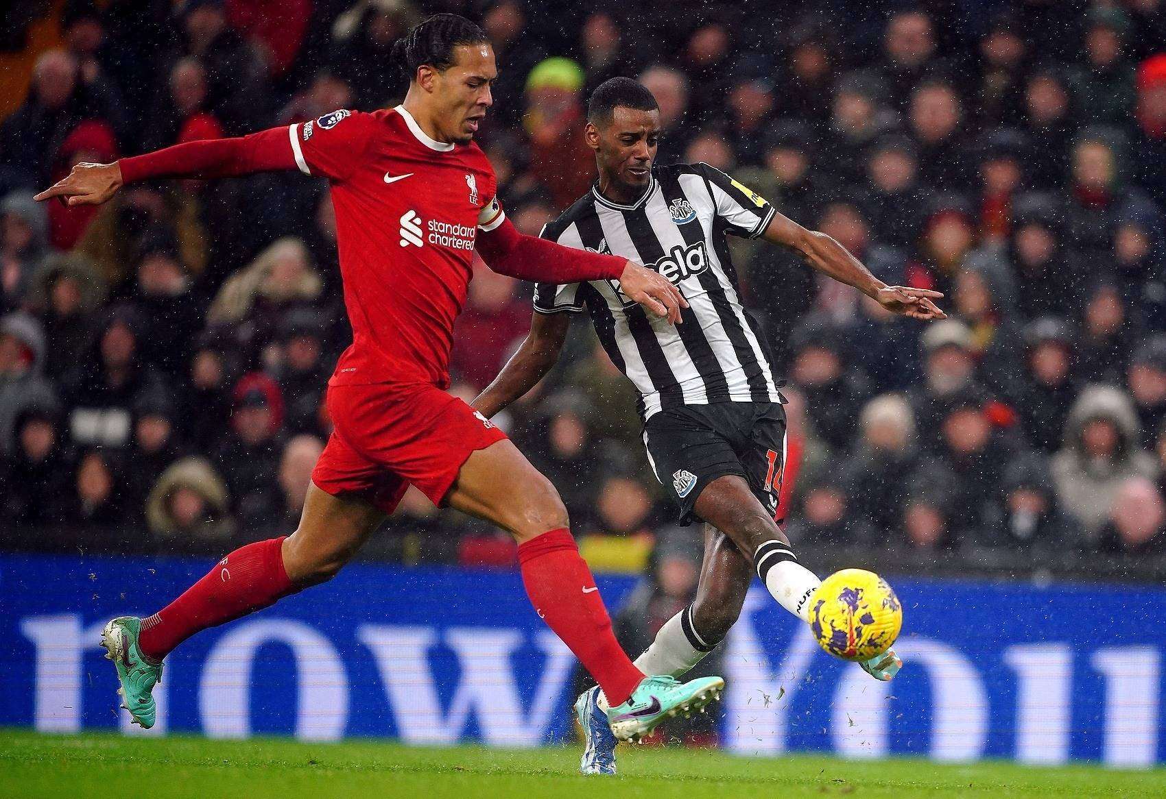 阿森纳客胜维拉,坚定英超前四位置的简单介绍 阿森纳客胜维拉,坚定英超前四位置的简单介绍