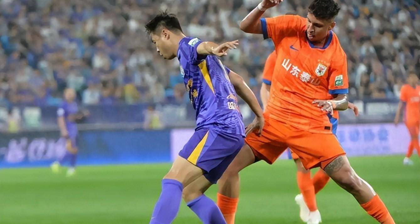 新晋球星崭露头角，为比赛增添亮点