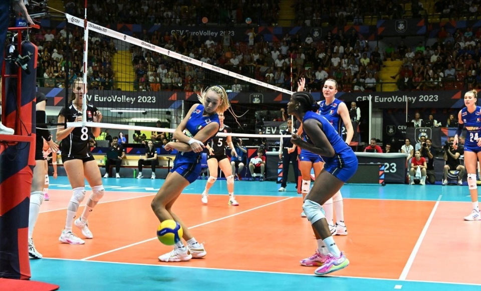 意大利在湖上之城击败希腊,实现两连胜 意大利在湖上之城击败希腊,实现两连胜