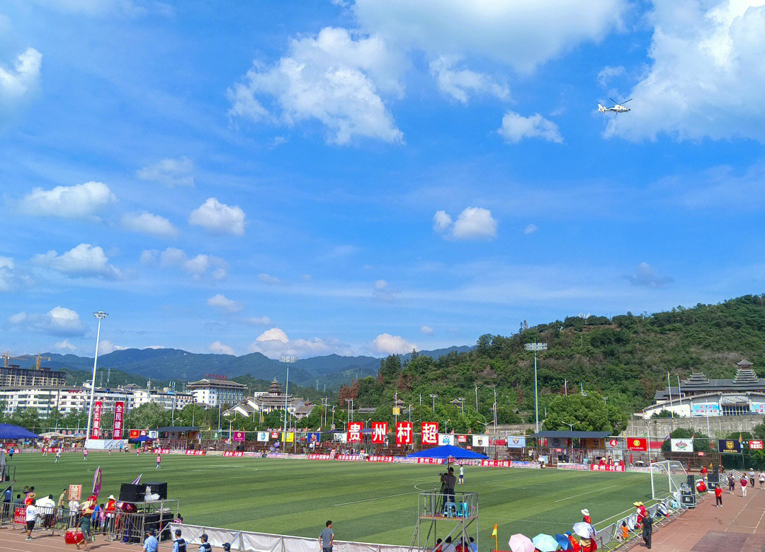 激情四射，足球热浪席卷全场的简单介绍