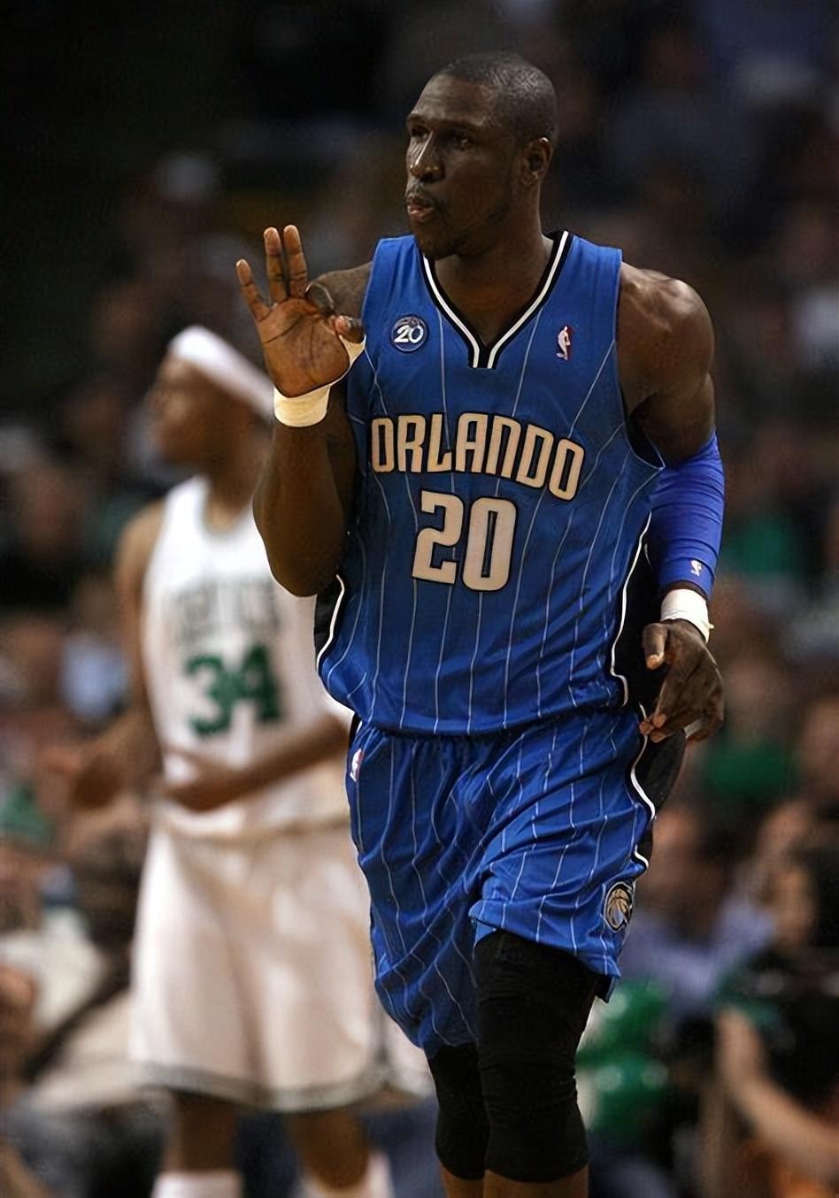 凯尔特人战胜魔术,止颓势 凯尔特人战胜魔术,止颓势