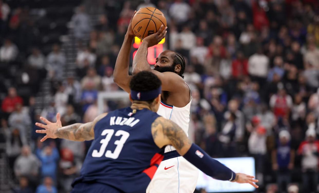 人击败奇才保持不败,继续领跑东部排行榜 人击败奇才保持不败,继续领跑东部排行榜