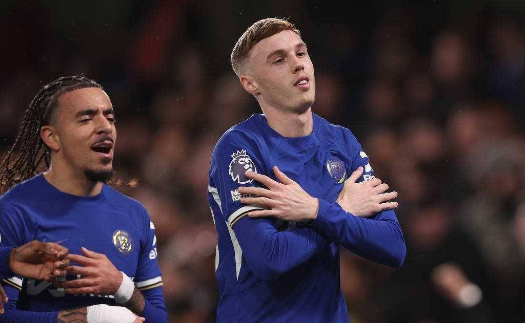 切尔西发扬团队合作，赢得信赖