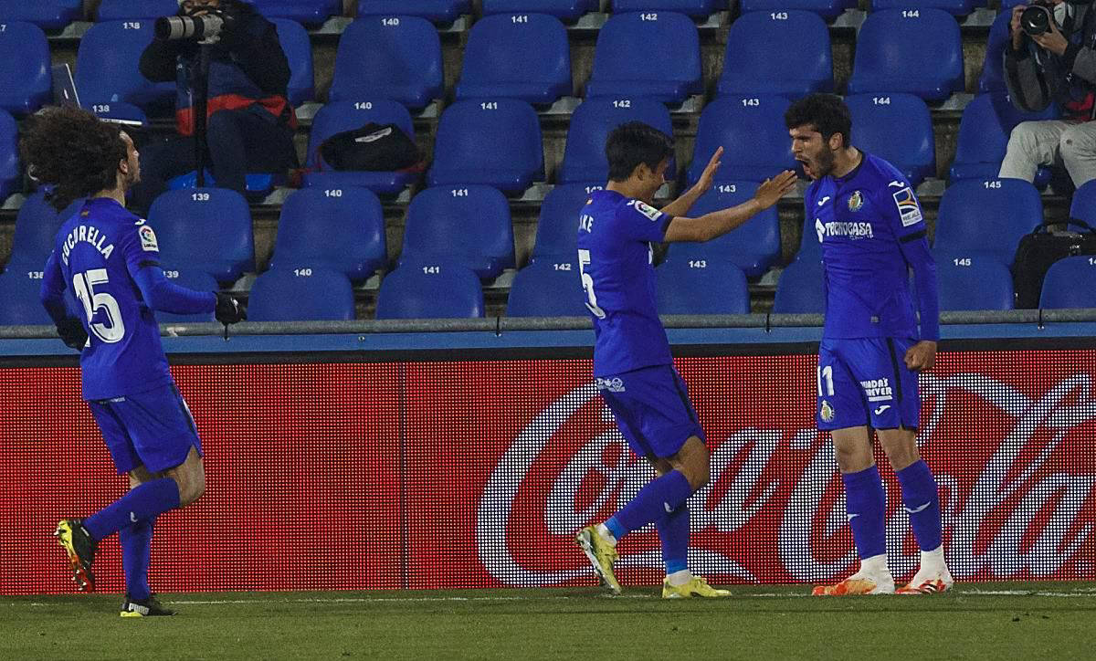 开云平台-巴伦西亚迎来胜利，冲刺领先！