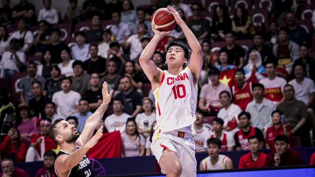 关于CBA季后赛-周琦28+10赵睿砍29分辽宁险胜深圳晋级八强的信息